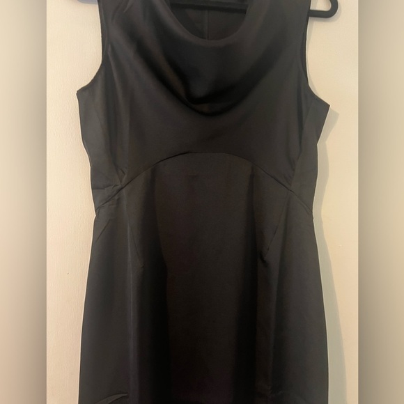 Banana Republic Elegant Black Sleeveless Dress with cowl neckline size 6 (E120) - Picture 2 of 16